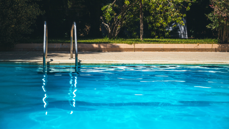 Enjoy Warm Weather with Outdoor Pools